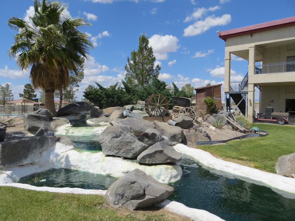 Longstreet Inn & Casino Amargosa Valley Exterior photo